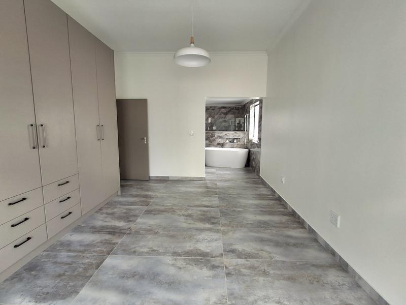 3 Bedroom Property for Sale in Britannia Bay Western Cape